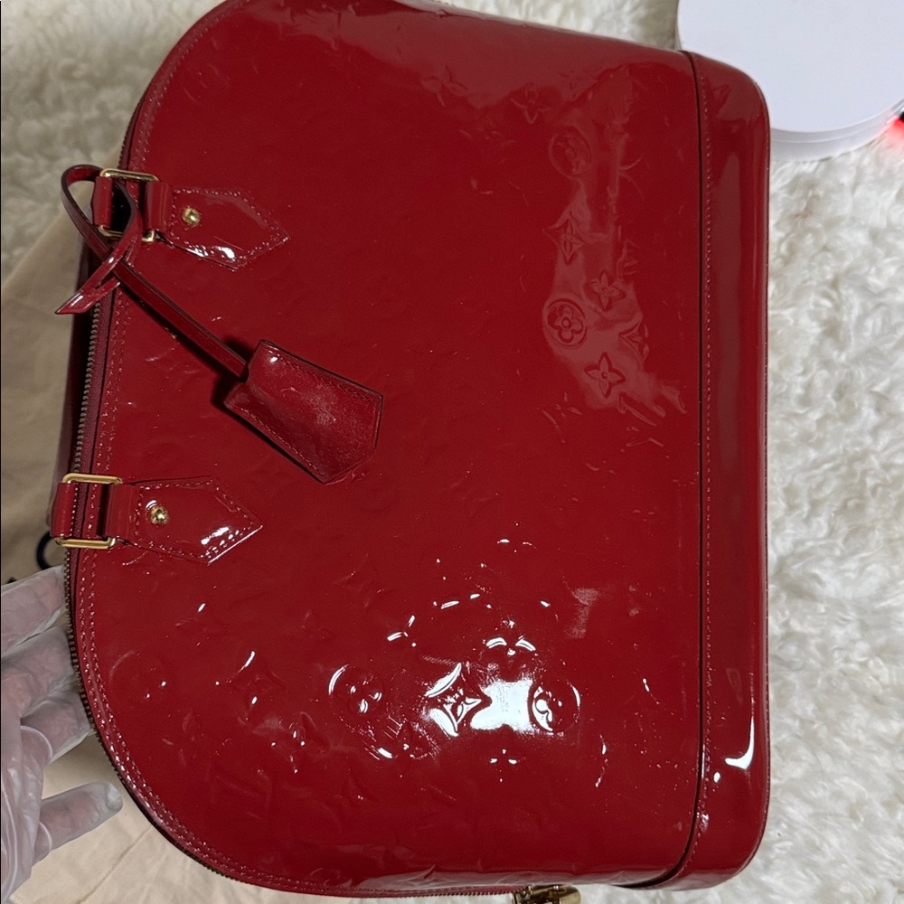 Louis Vuitton Cherry Red Vernis Alma bag purse.like new with certificate - Picture 8 of 17